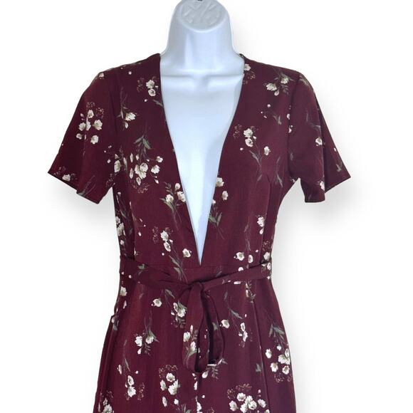 SADIE & SAGE Floral Jumpsuit V-Neck Tie Back Waist Cocktail Flirty Red Small - Picture 4 of 11